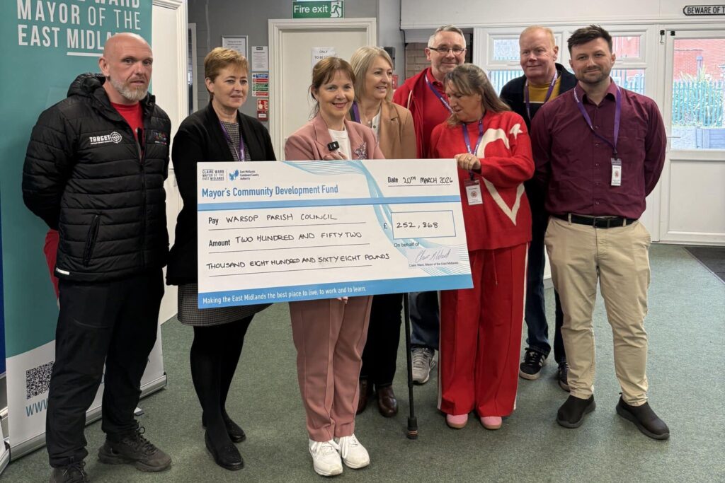 Mayor Claire in Warsop to hand over money from her community development fund.