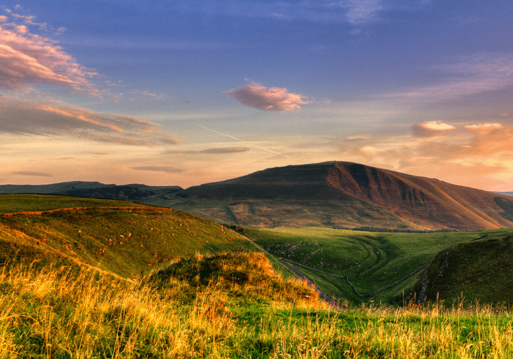 Landscape photo of the Peak District with Mam Tor in the background