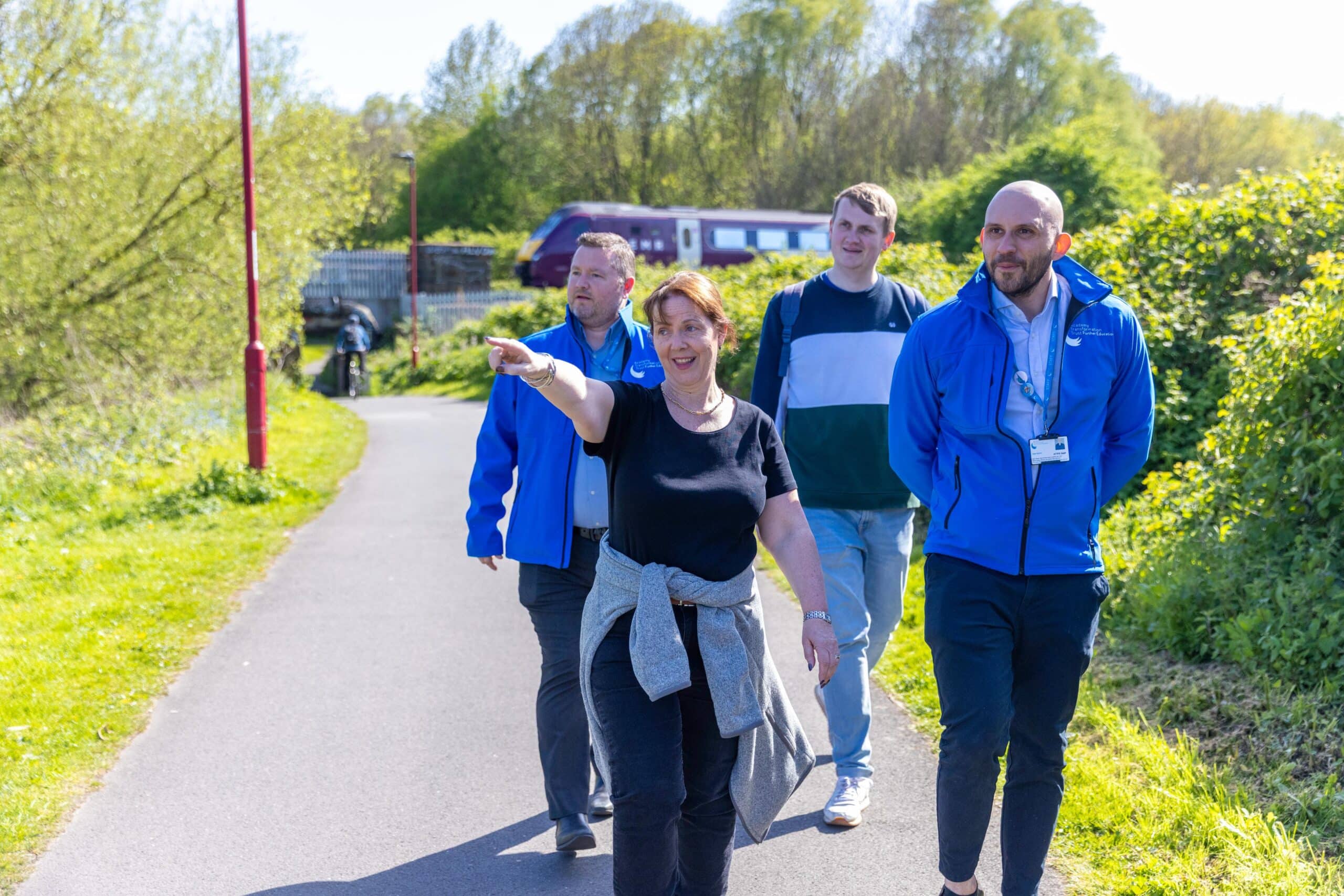 Mayor Claire on The Loop from Elvaston to Derby city centre with members of ATTFE College.