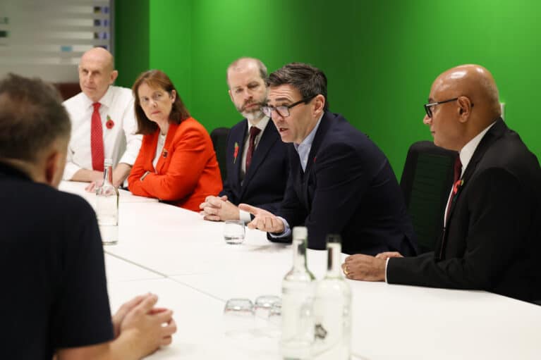 The Prime Minister sits down with Rolls-Royce employees and partners.
